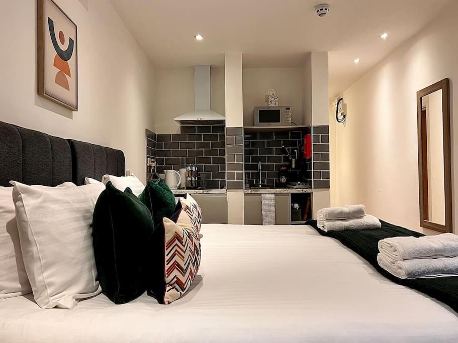 Unique Studio In Central เซาธ์แธมป์ตัน ภายนอก รูปภาพ
